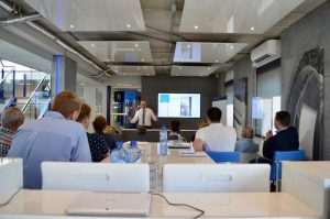 EenzetCarwash opent Experience Center